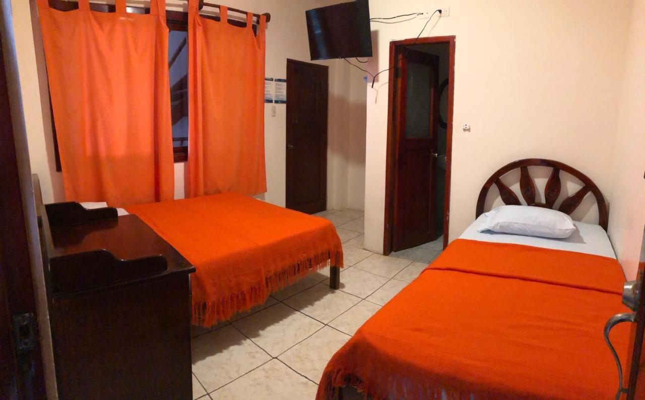 Hostal Pakaloro Монтаньита Экстерьер фото