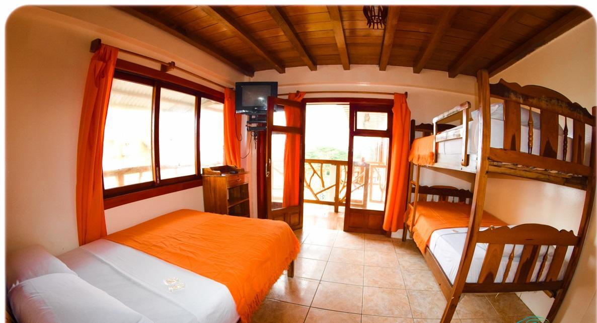 Hostal Pakaloro Монтаньита Экстерьер фото