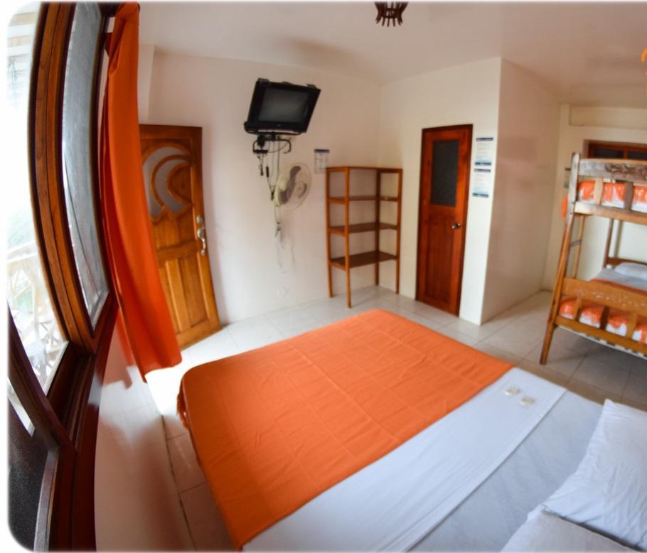 Hostal Pakaloro Монтаньита Экстерьер фото